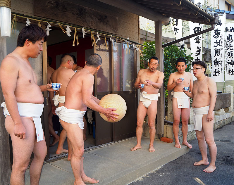 共有会館で御神酒で頂く 09:28