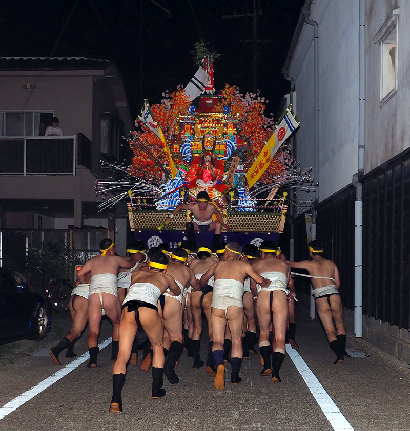 【五】 裸山笠 〜博多でも見られない新町流の裸山笠〜