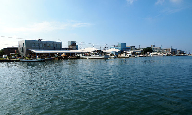 沿岸漁業基地・津屋崎漁港 〜中心部付近(西岸)〜
