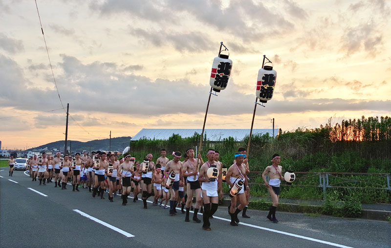 【拾参】 北流の裸参り　～田園地帯の車道を進む～　19:23