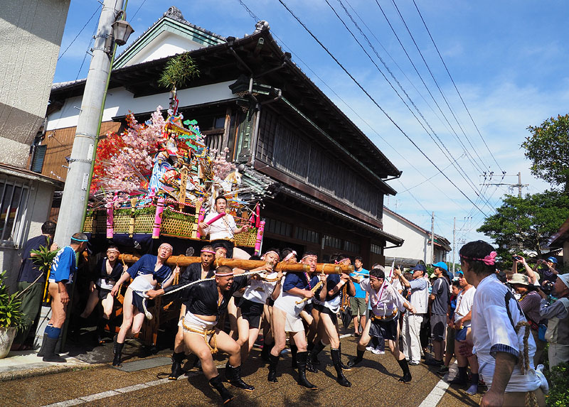 【九】 追い山 〜狭い路地から右旋回〜 09:11