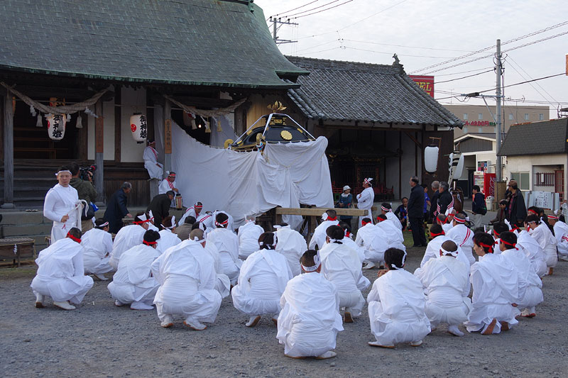 陸組による魂入れの儀 【四】 〜神様が神輿に乗り移られる儀式〜 16:09