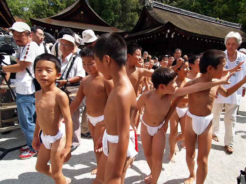 ちびっ子たちの入場