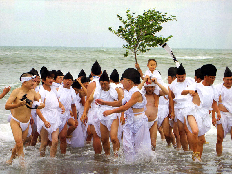 和田爺の見付天神裸祭浜垢離！