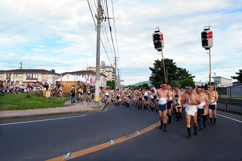 波折神社に向けて北流の出発 17:58