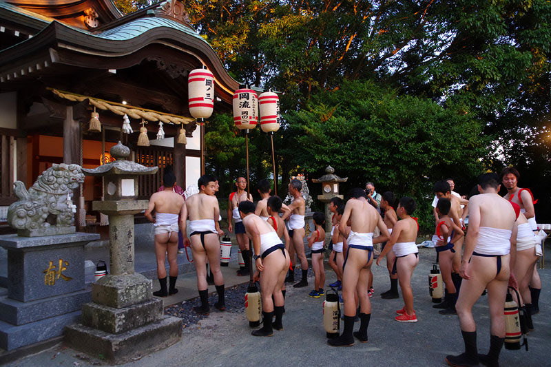 【五】 岡流の金比羅宮 〜神前に整列〜