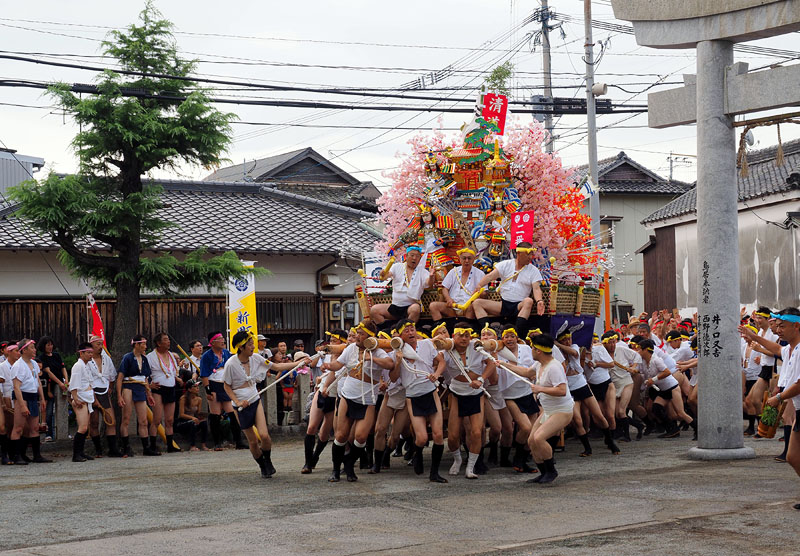 【弐】 二番山新町流の宮入り 〜市長以下北流が見守る中で山笠の入場!〜