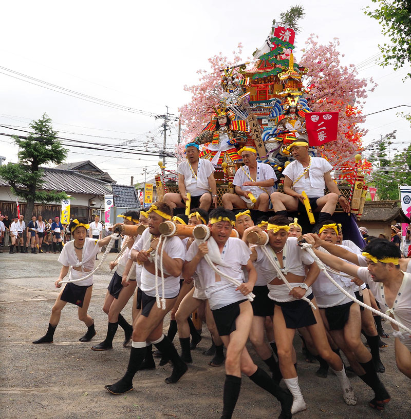 【五】 二番山新町流の宮入り