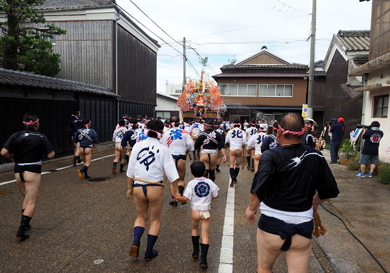 【七】 一番山北流の追い山 〜豊村酒造前を南下〜