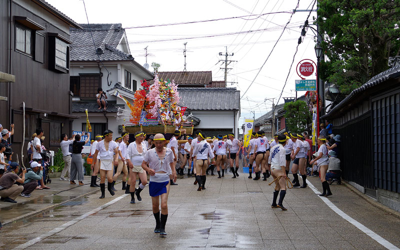 【参】 二番山新町流の追い山 〜豊村酒造前〜 09:10