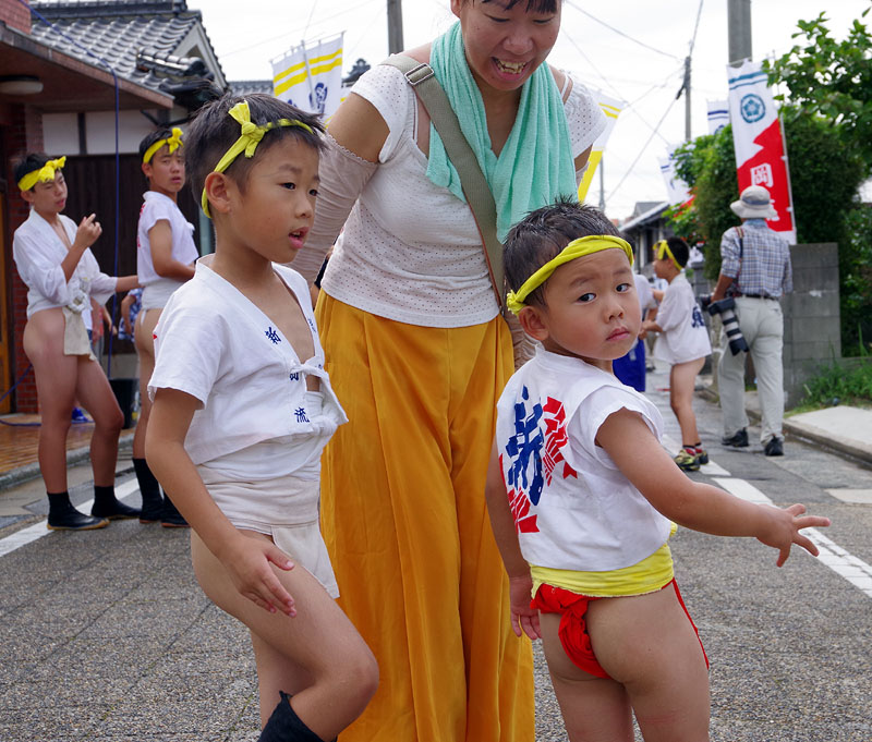 【六】 二番山新町流の追い山 〜お母さんと一緒〜 09:15