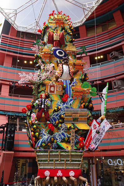 キャナルシティ博多の飾り山笠（見送り）