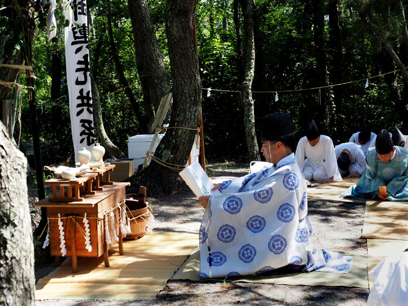 久野宮司による祝詞奏上 10:16