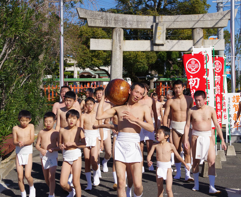 神社を後にする 11:06