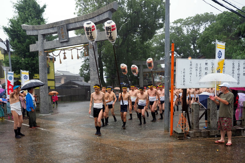 一番山笠「新町流」の宮出し 18:15