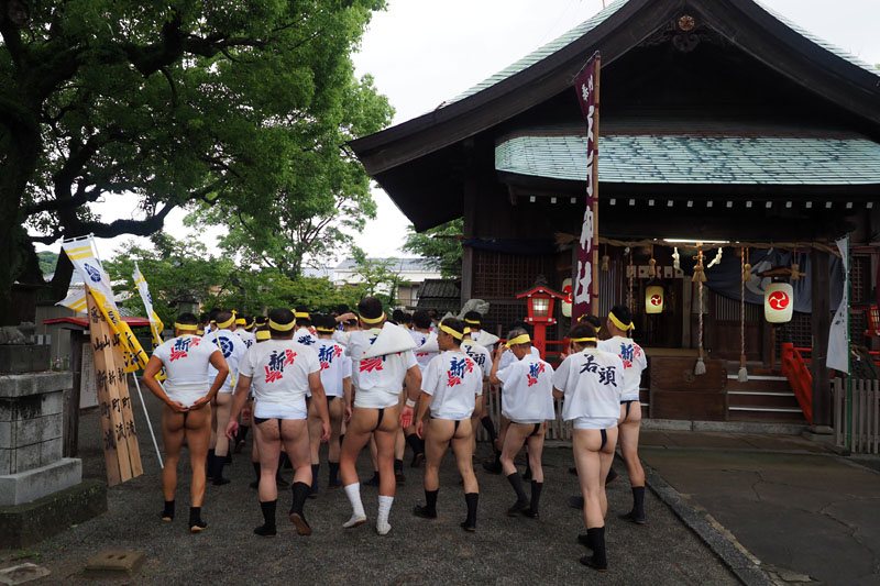【拾八】 一番山新町流の宮入り 〜津屋崎祗園山笠を祀る須賀神社に向かう〜