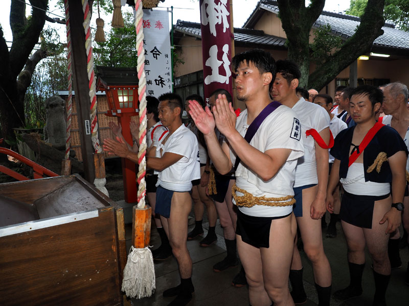 【拾六】 二番山岡流の宮入り 〜柏手を打って参拝〜 08:19