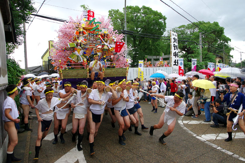 【五】 一番山新町流の宮出し　～全力ダッシュ！～　