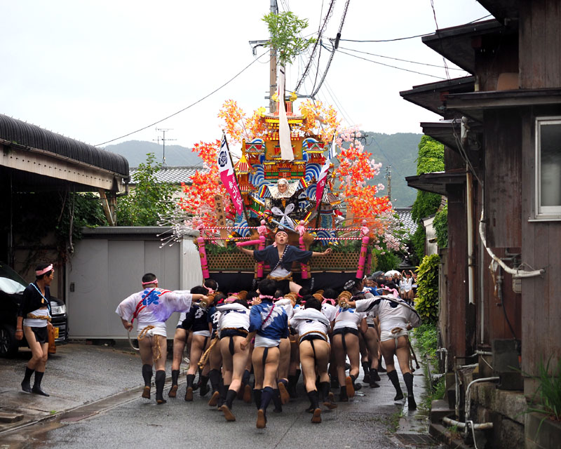 【八】 三番山北流の宮出し