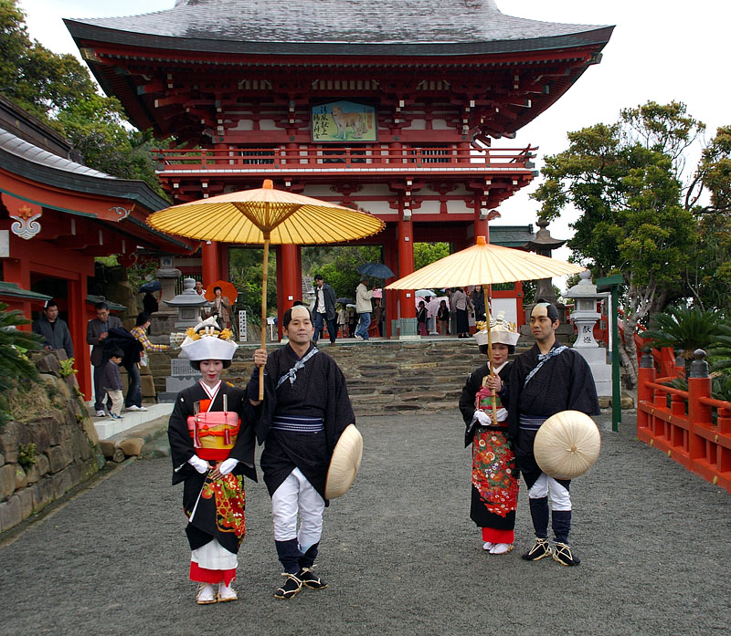 楼門前の相合い傘