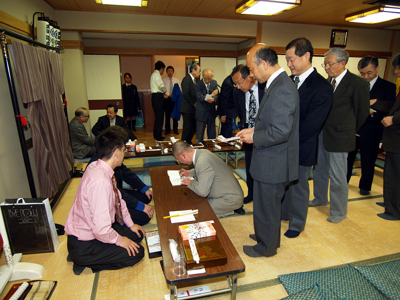 祝い客の列