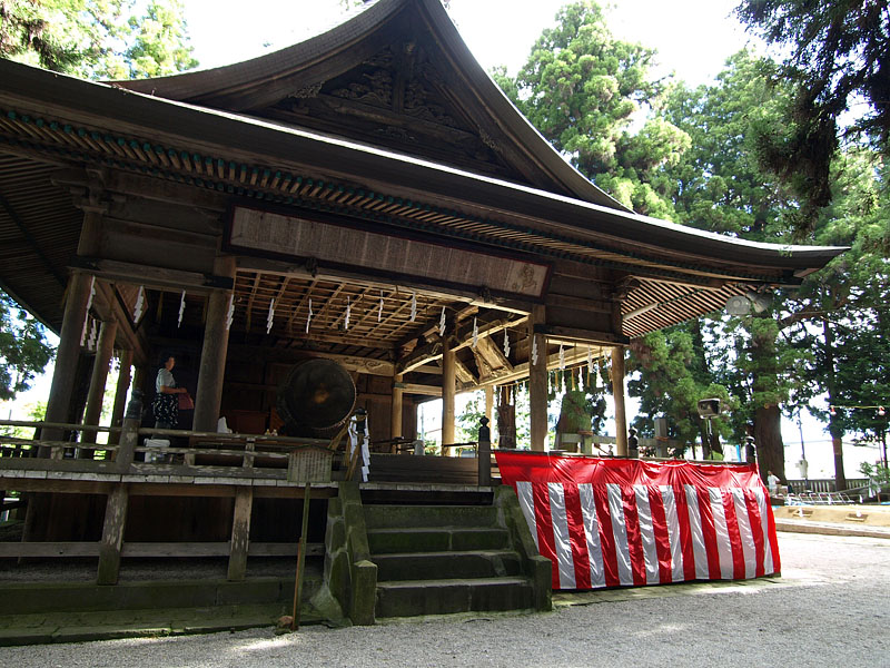 相撲観覧席の神楽殿