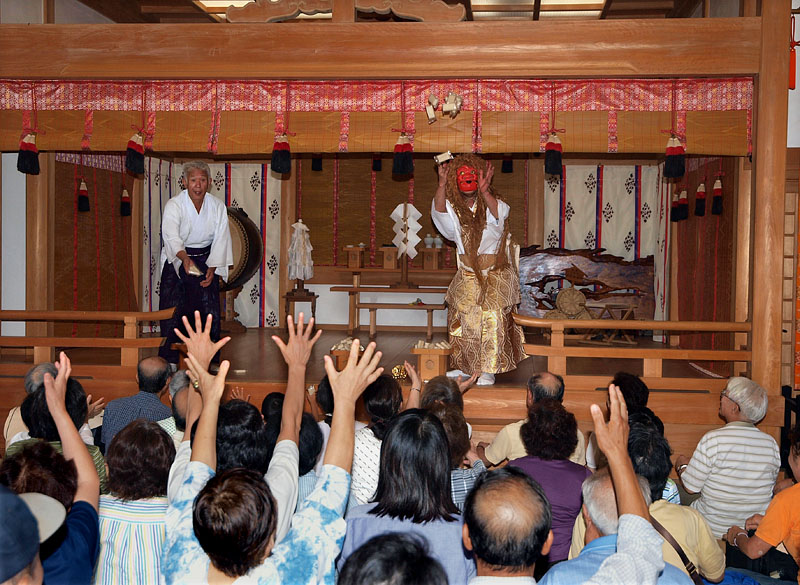 最後の餅撒き/山の神