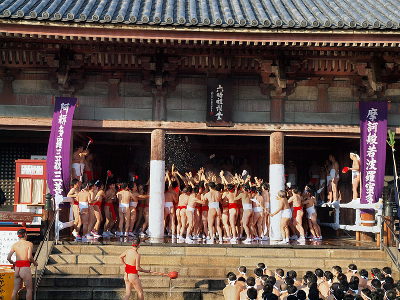 赤組による護符争奪戦