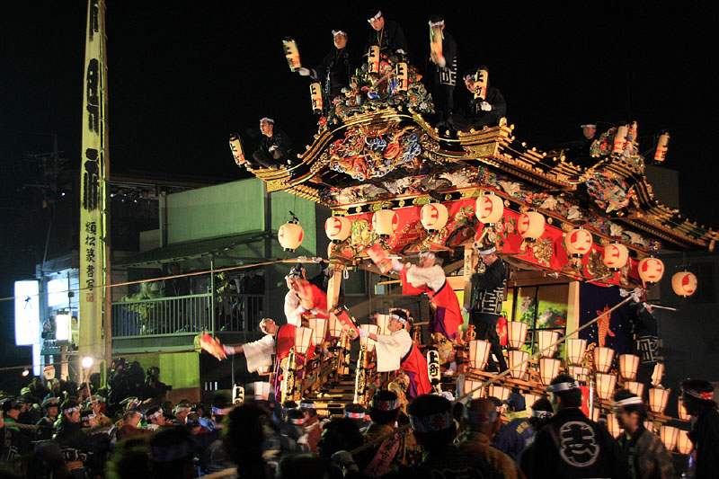 団子坂を登る上町屋台の勇姿!/ 秩父夜祭