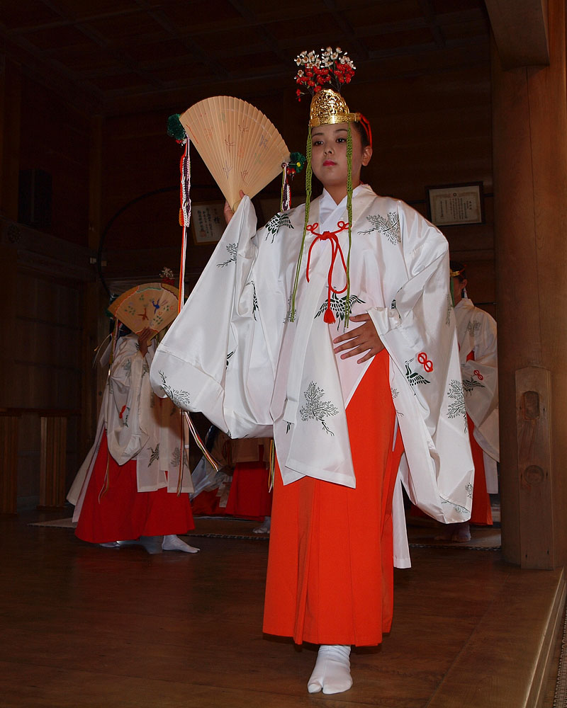 舞姫の登場/見付天神幣殿 16:15