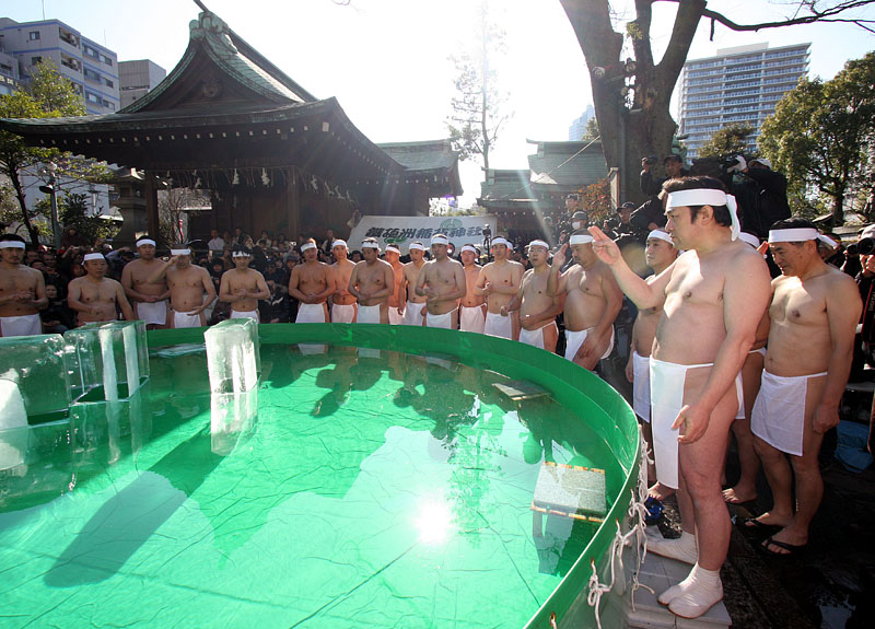 雄詰の剣印で水を切って入水 2010.1.10 11:19