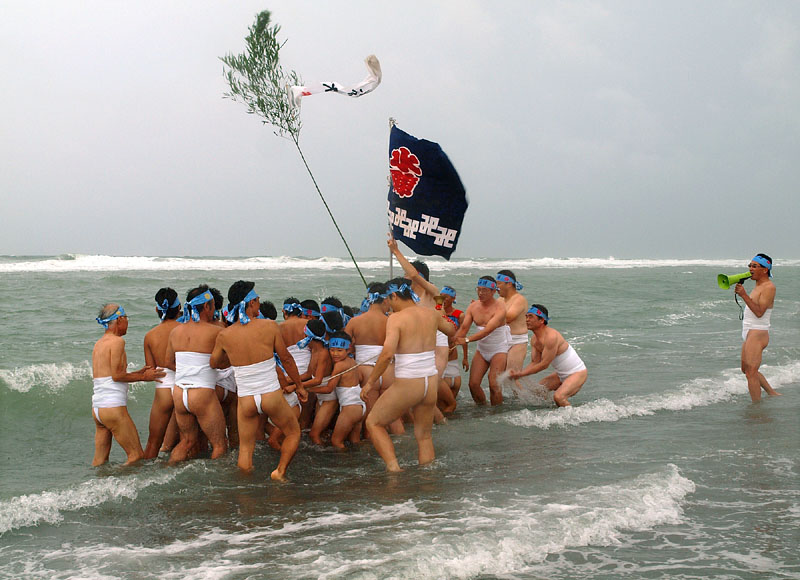 模範的な水陣の浜垢離