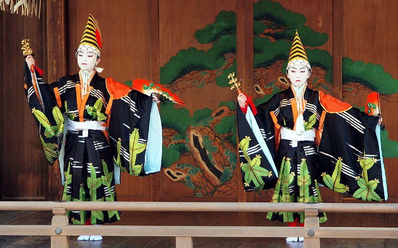 天下泰平、五穀豊穣、千秋万歳を寿ぐ三番叟