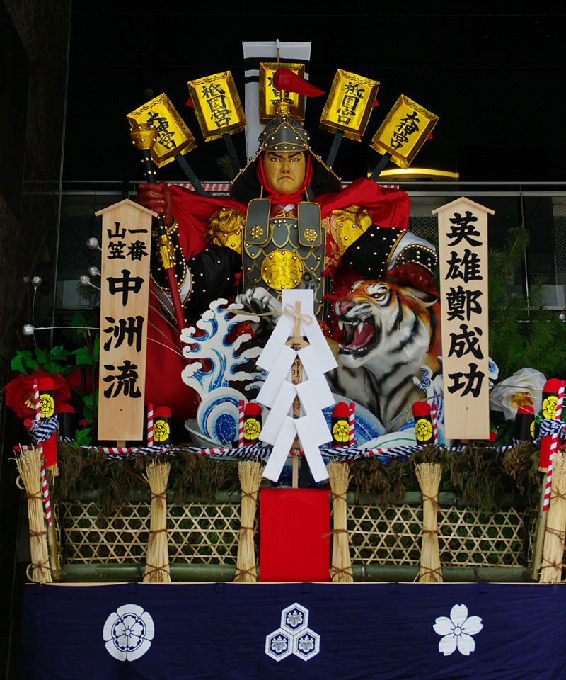 一番山笠・中洲流の舁き山笠に乗せる人形