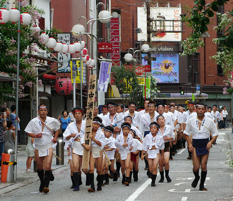 各町会から続々集結