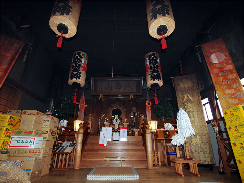 幣殿の奥に設けられた八海山大神を祀る本殿