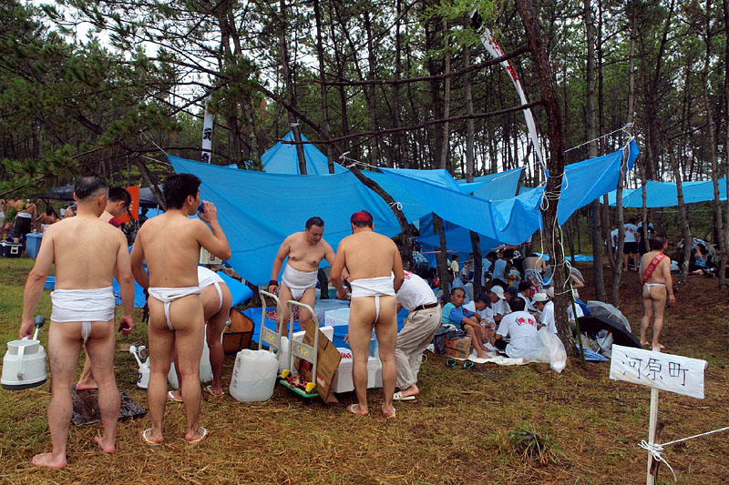 龍陣(河原町/西区)の 直会会場