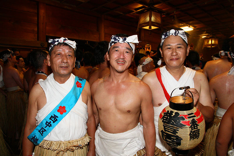 堂入りした西中区の幹部たち 23:38