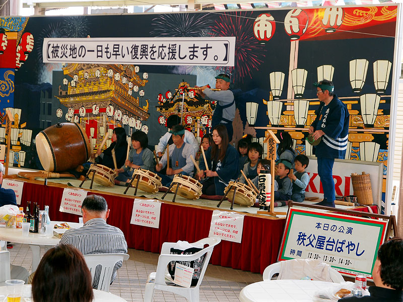 秩父屋台ばやしの実演 / 西武秩父仲見世通り広場